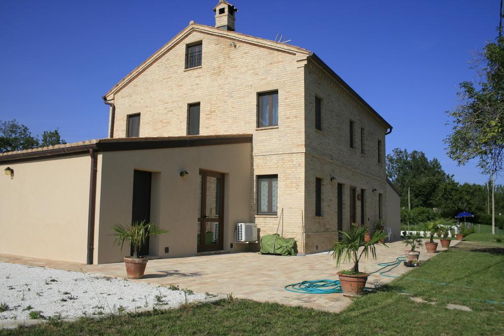 Отель Agriturismo Fara Montegiorgio Экстерьер фото